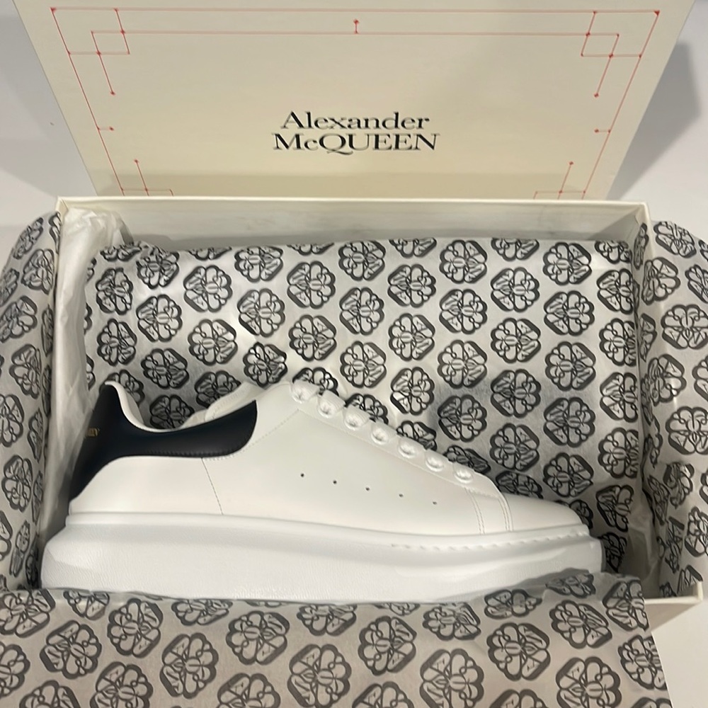 Alexander McQueen LARRY SNEAKER SIZE 44 NWT